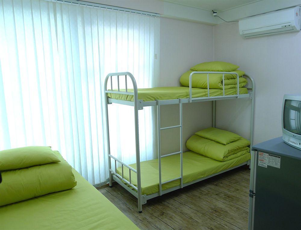 J Guesthouse Сеул Екстериор снимка
