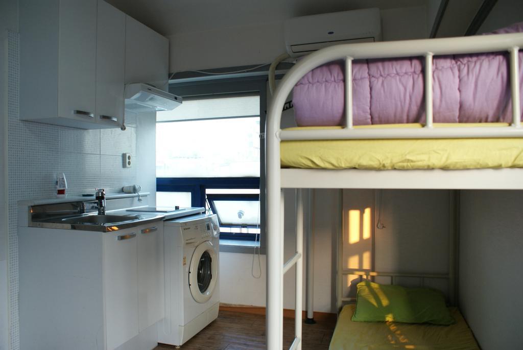 J Guesthouse Сеул Стая снимка