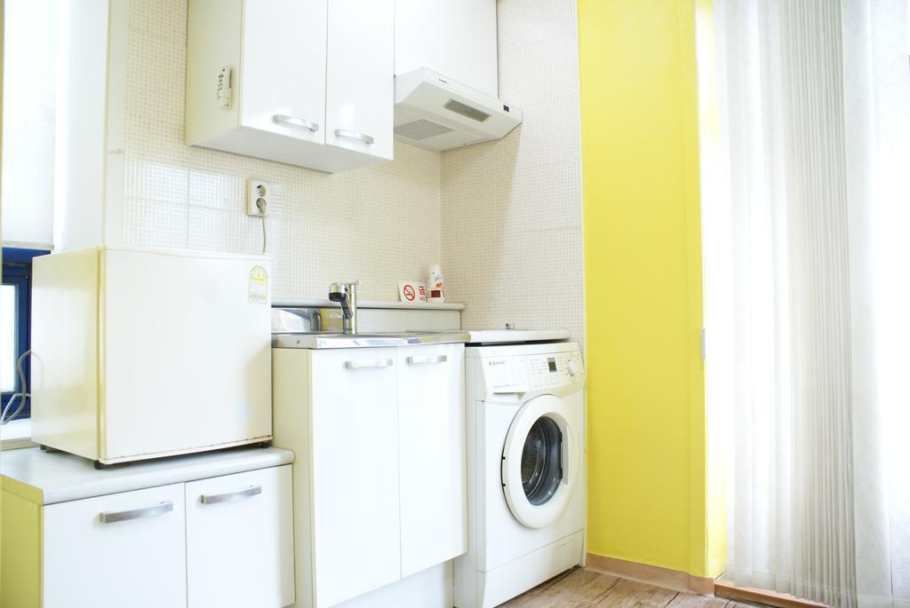 J Guesthouse Сеул Стая снимка
